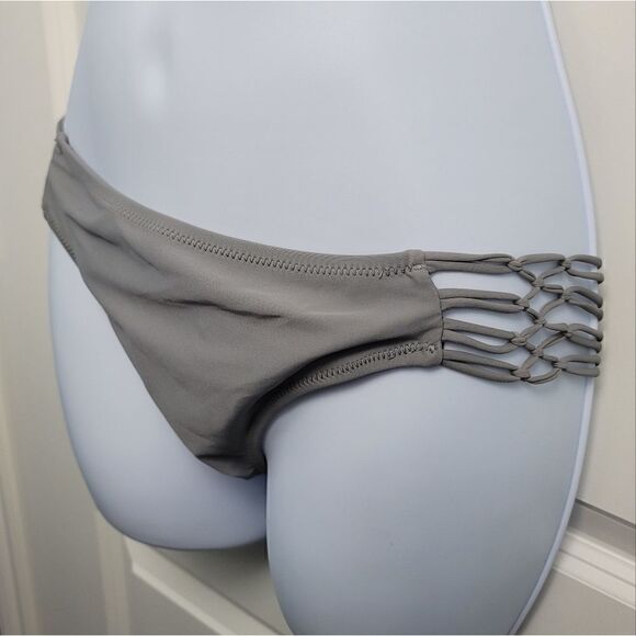 ALTAR'D STATE Bikini    - Picture 3 of 8